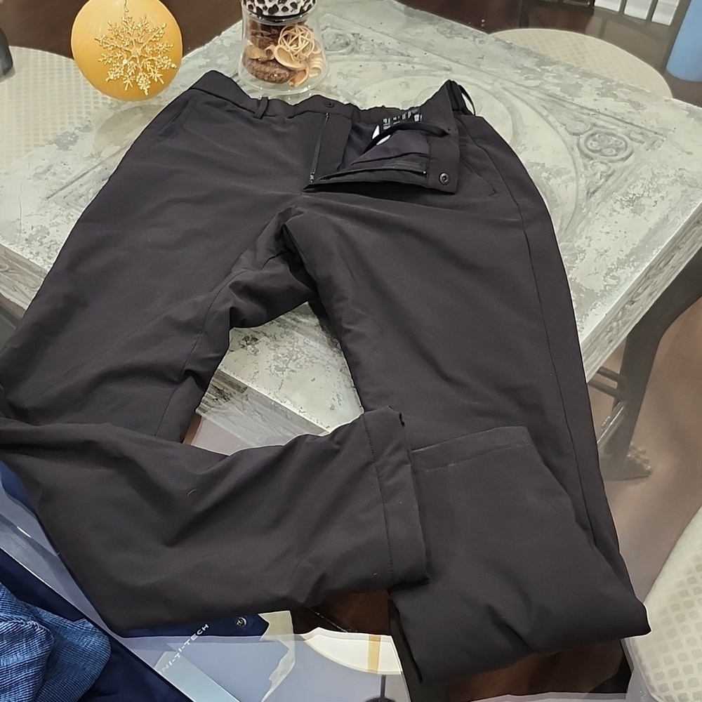 UNIQLO MEN'S INSULATED BLACK OUTDOOR MEDIUM PANTS LIKE NEW